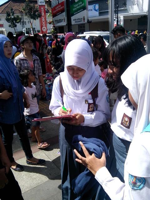 #SaveEarth Gerakan Diet Kantong Plastik, Bandung Sudah Memulai, Anda?