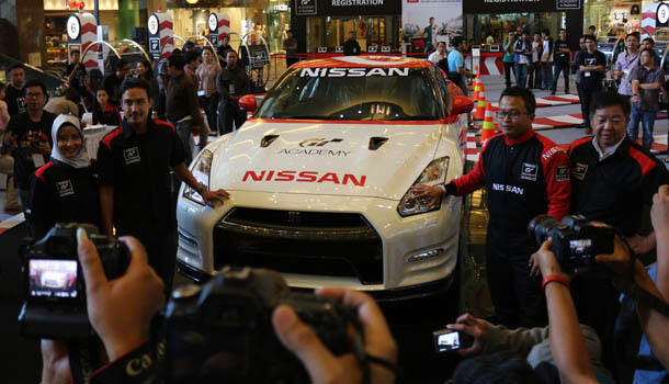 Nissan GT Academy Competition 2015 - Agan Bisa Jadi Pembalap Beneran!