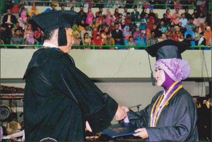 Hal Yang Bikin Males Pulang Kampung Para Mahasiswa Yang Udah Lulus Kuliah