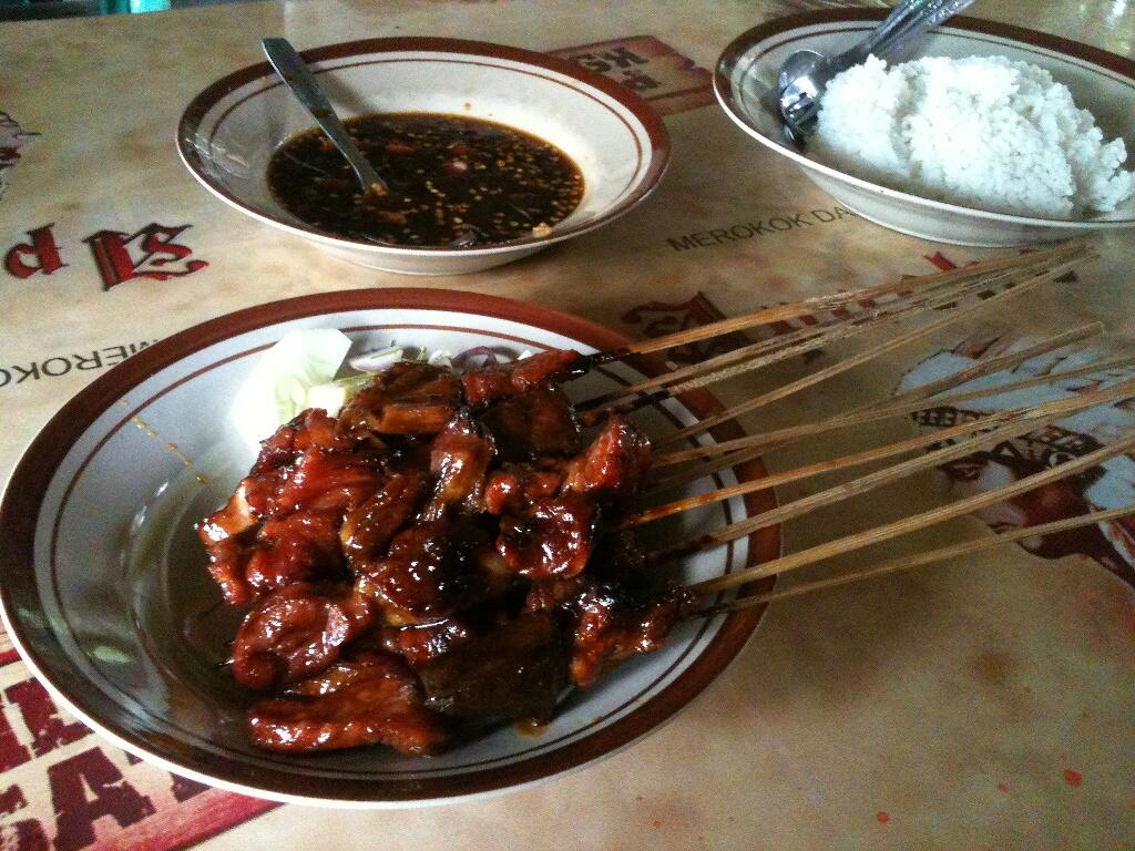 Sate Kambing Legendaris dari Purworejo, cobain deh, Mak Nyus!