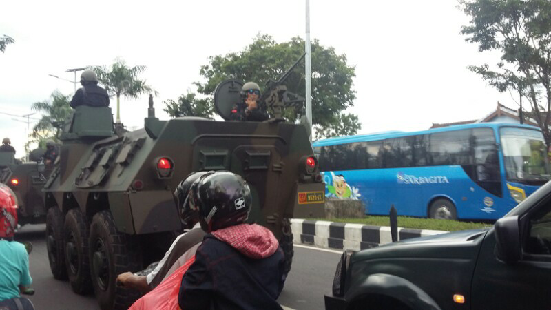 konfoy panser anoa di bali