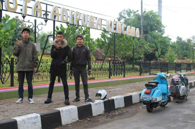 Main ke Dieng pake vespa?Ayukkk :D