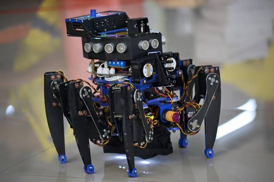 Daftar Pemenang Kontes Robot Indonesia (KRI) Regional IV 2015 (Airlangga University)