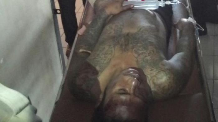 |Tipikal| Tersangka Meloloskan Diri dari Tahanan Polisi dengan Menyamar Pakai Jilbab