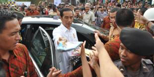 Jokowi : Ada Empat Presiden di Sini, yang Asli Cuma Saya..