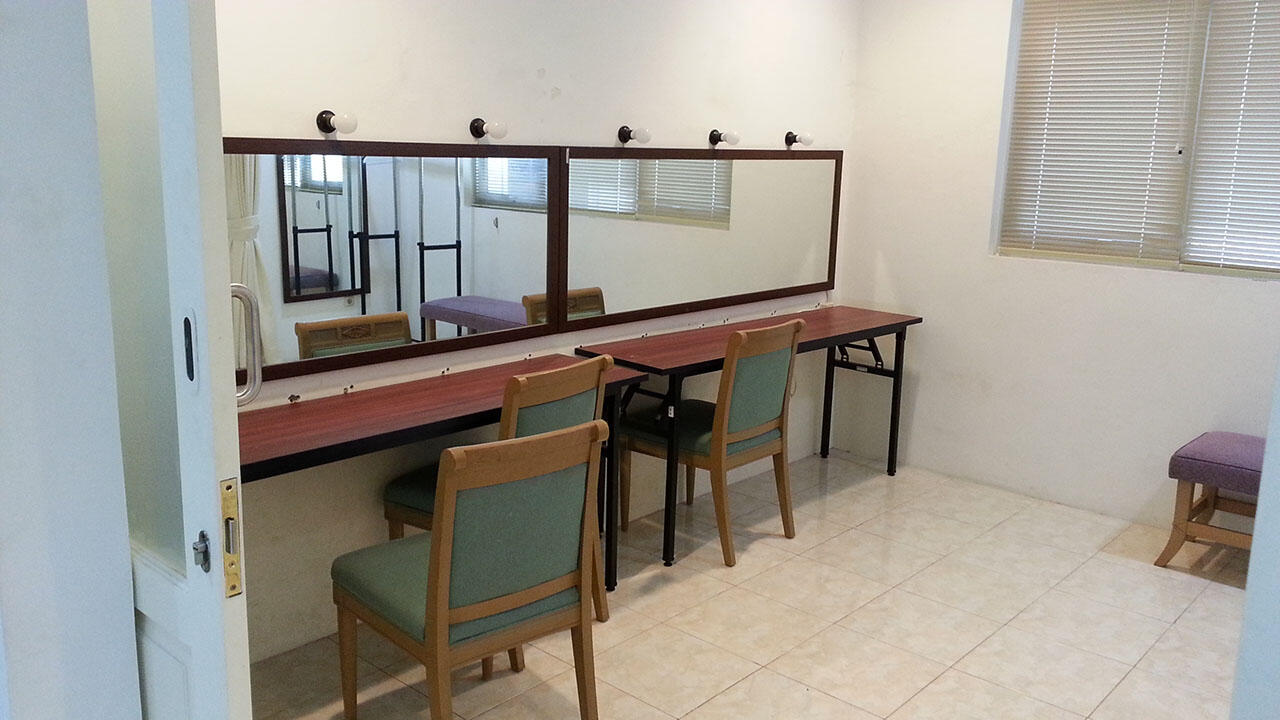 RENTAL STUDIO FOTOGRAFI JAKARTA SELATAN : FORTRESS PHOTO STUDIO