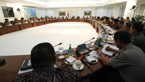 Kinerja Empat Menteri Ekonomi Jokowi Disorot