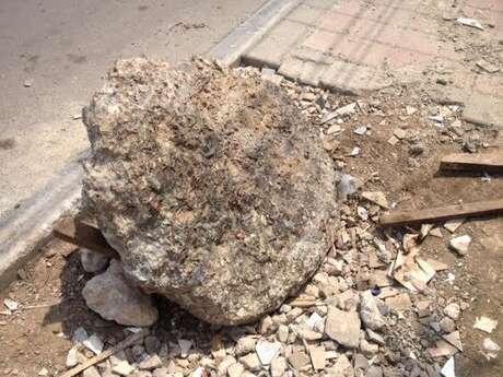 Demam Akik di Jakarta, Batu di Pinggir Trotoar di Tomang ini Dipahati Warga