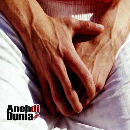 Aksi Massa Potong Penis Pelaku Pemerkosaan