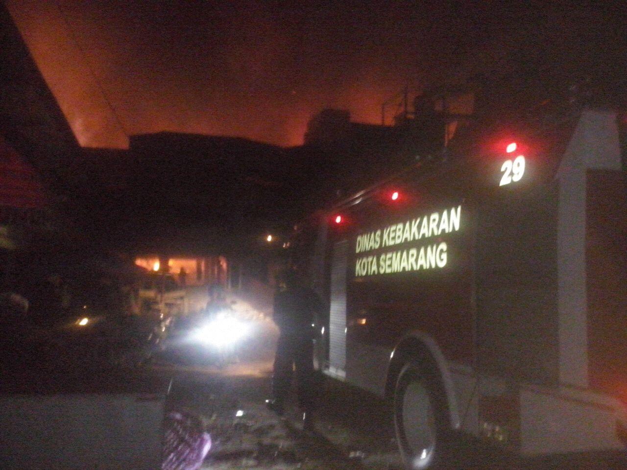 #SavePasarTradisional #Pray4Johar Pasar Tradisional Johar Terbakar (PIC + VIDEO)