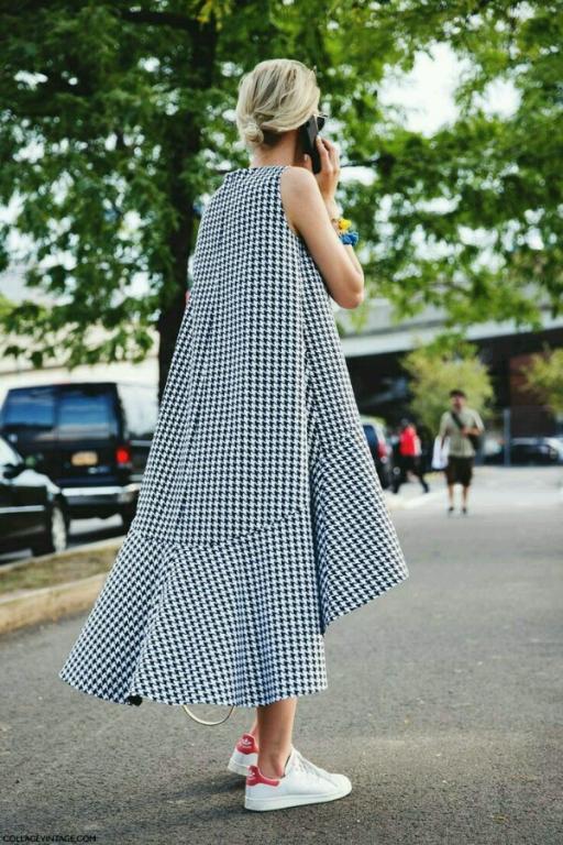 [Pecinta Fashion] Memadukan Dress Dengan Sneakers: KEREN! 
