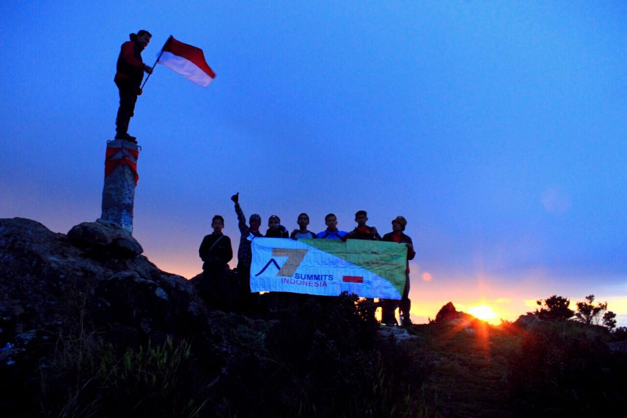 Because It's There: Sebuah Catatan Perjalanan Pendakian Titik Tertinggi Sulawesi