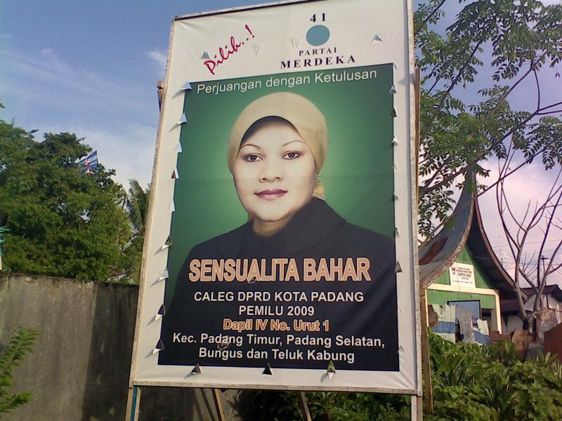 Kumpulan Poster “Failed” Kampanye Caleg