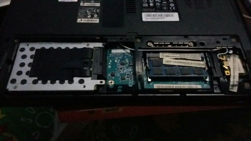 HELP ! : layar lepi ane gak jalan