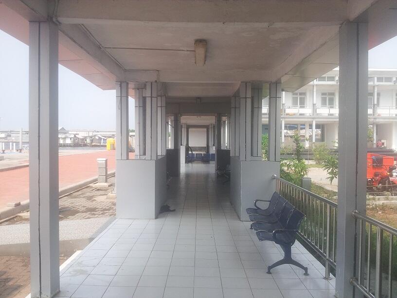 Pelabuhan Muara Angke Kali Adem Tidak Beroperasi