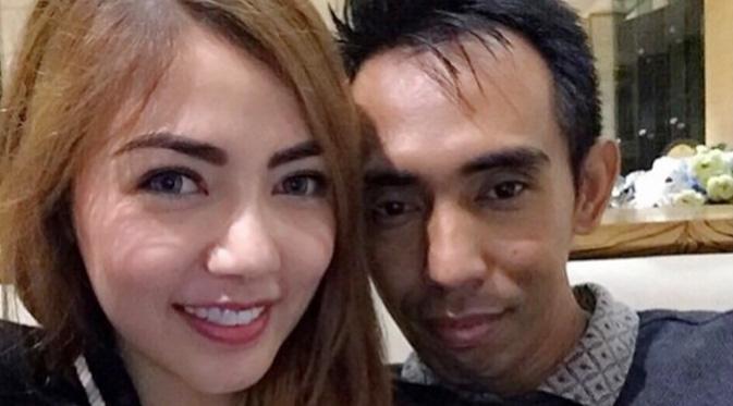 BS&#91;Bella Sofie&#93;Akhirnya Kimpoi, Suaminya mirip Jokowok