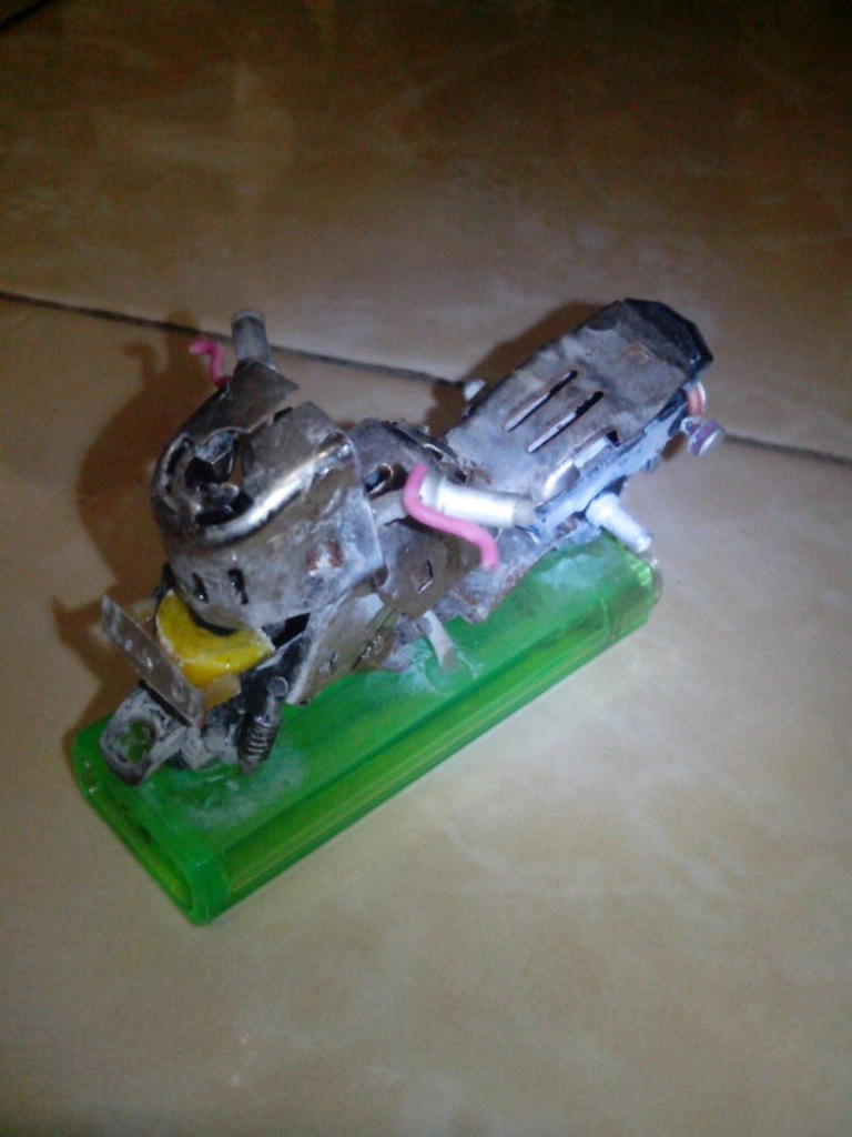 Buatan Temen Ane miniatur Motor dari korek api (trial)