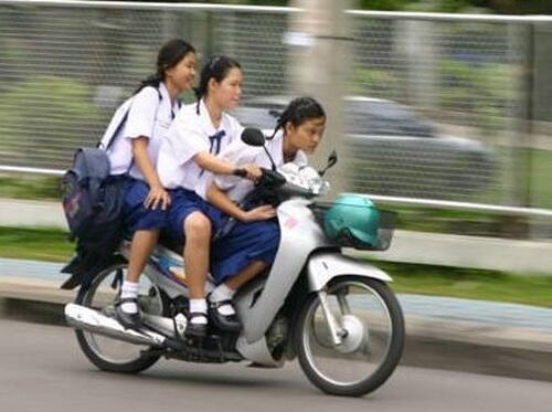 HAL HAL NGESELIN YANG TAK TERDUGA DIPAGI HARI