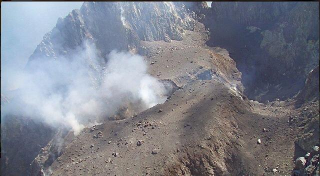 (Berita Merapi) Kisah Tim SAR Evakuasi Eri Yunanto Dari Kawah merapi 