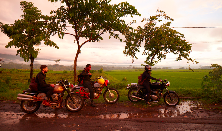 Menjelajahi keindahan Kawasan Bromo dengan scrambler