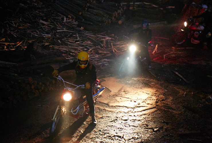 Menjelajahi keindahan Kawasan Bromo dengan scrambler