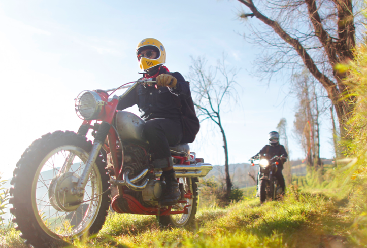 Menjelajahi keindahan Kawasan Bromo dengan scrambler