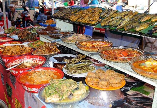 7 Street Food Yang Sering Agan Jumpai