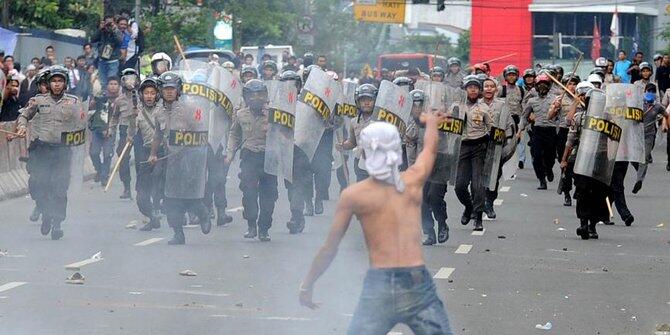 Gerakan Mahasilswa Lengserkan Jokowi Gembos di Tengah Jalan