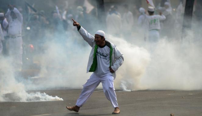 Karno Untung Besar Dari Aksi Demo Mahasiswa Turunkan Jokowi di HI