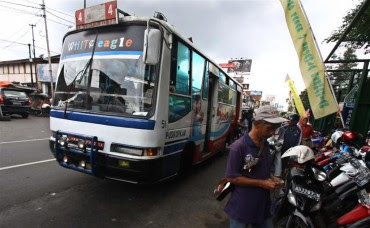 Hal unik angkutan umum ini cuma ada di indonesia