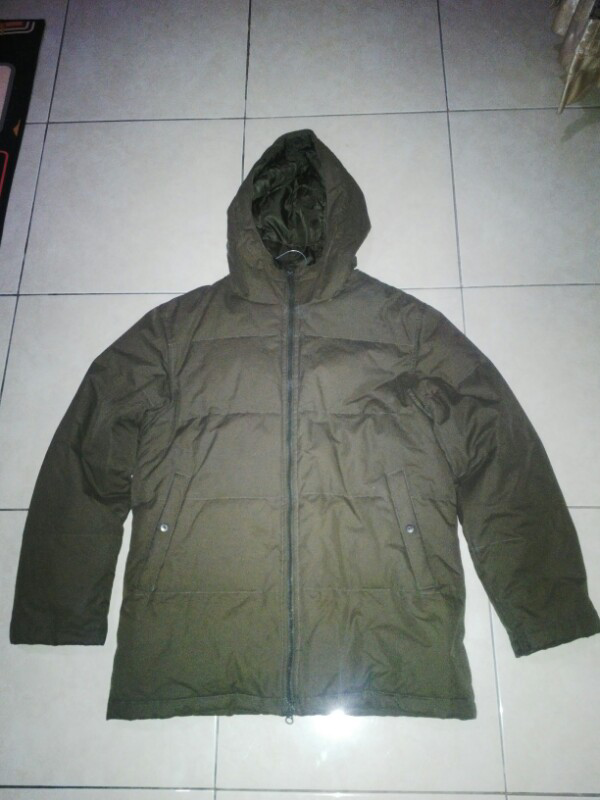 Jaket Outdoor Berghaus & Uniqlo (Not patagonia, tnf, dickies)