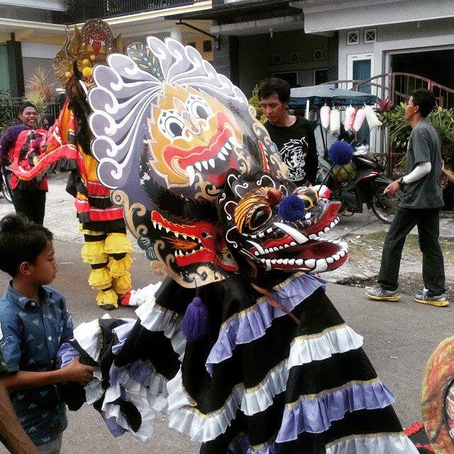 Karnaval HUT ponpes Bahrul Ulum di Ngantang banyak yang mengusung BANTENGAN