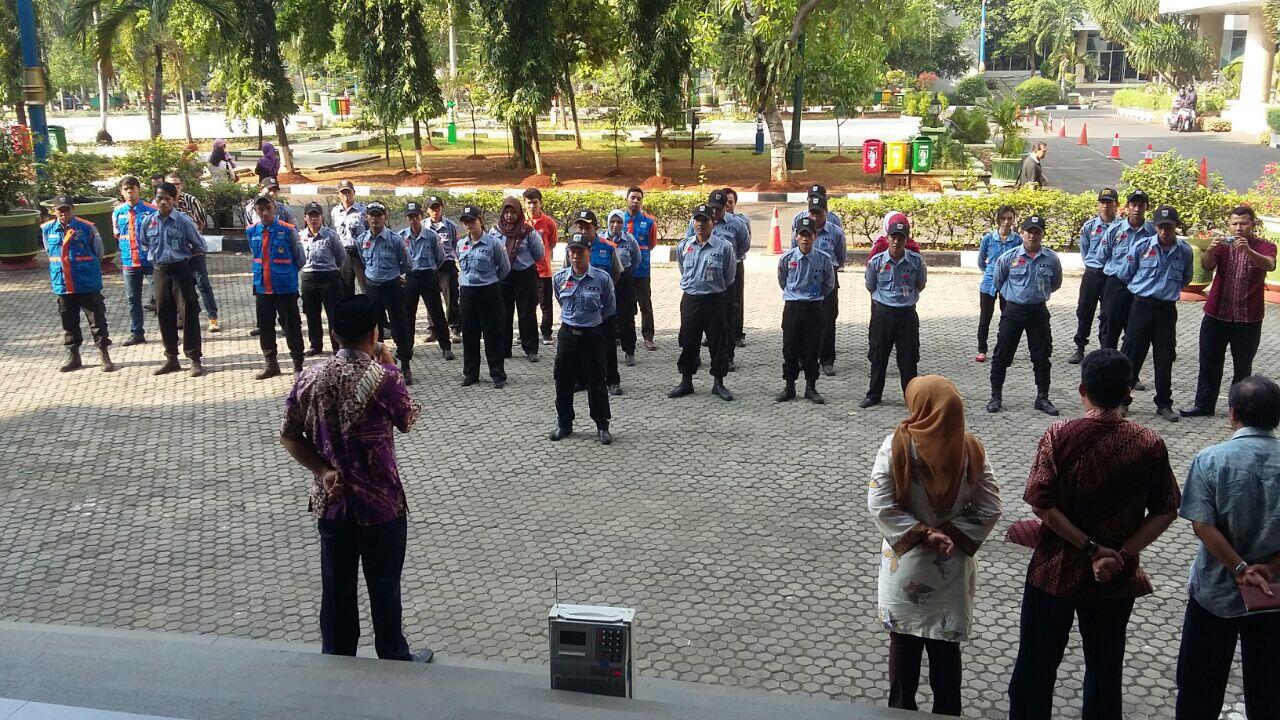 Sudinsos Jakut Tawarkan Program Kepada PMKS Kolong Jembatan Tol Pejagalan
