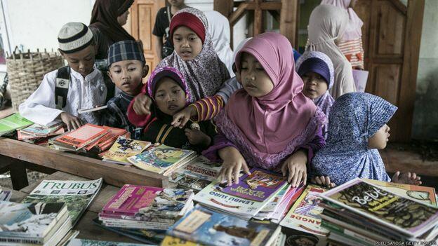 #TrenSosial : `Kuda Pustaka`, Perpustakaan Keliling Ridwan Sururi yang Mendunia