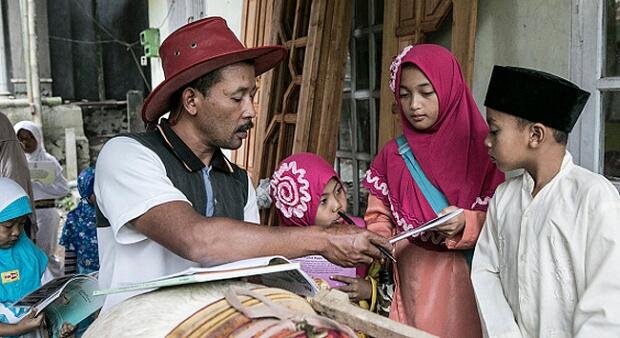 #TrenSosial : `Kuda Pustaka`, Perpustakaan Keliling Ridwan Sururi yang Mendunia
