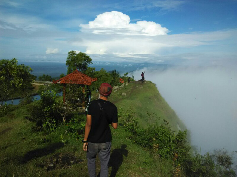 Puncak Tugu Magir Sriten Gunungkidul