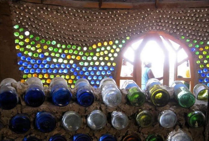 Whoa! Rumah Ini Dibuat Dari Barang Bekas Gan!!