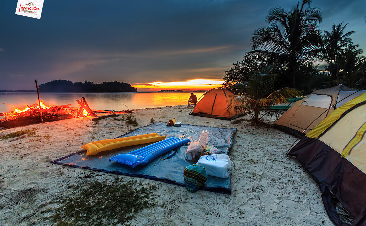 &#91;share&#93; ebook SEJENAK MELUPAKAN RUTINITAS : berkemah di pulau seribu