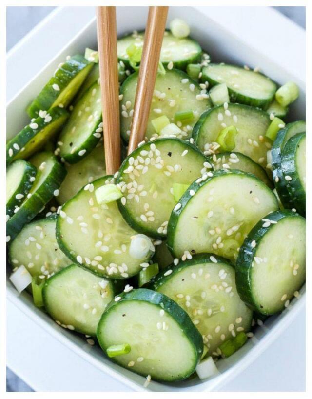 10 Makanan dan Minuman Ini Bisa Bikin Kamu Kelihatan Lebih Muda!