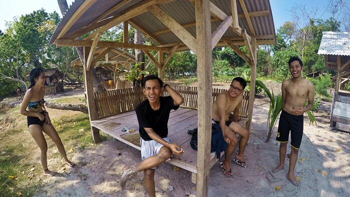 JELAJAH PULAU PAHAWANG COTTAGE AC CUMA 400 RIBU 12 - 14 JUNI 2015