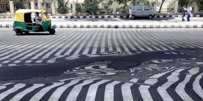 Jalanan Meleleh akibat Serangan Gelombang Panas di India