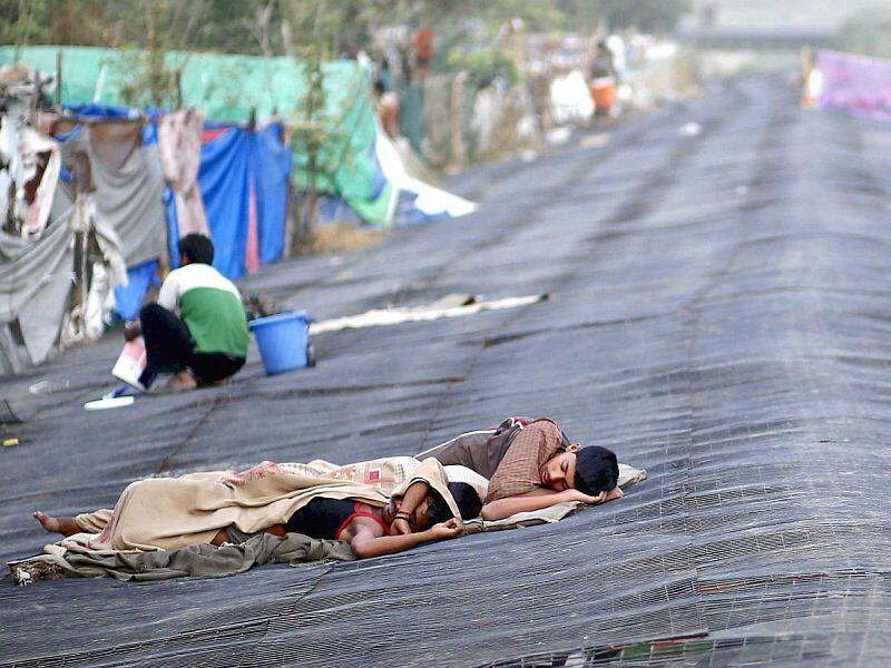 Jalanan Meleleh akibat Serangan Gelombang Panas di India