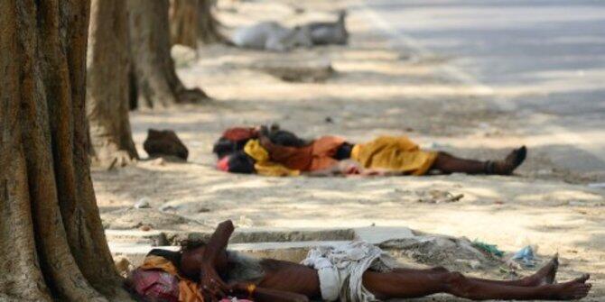 Jalanan Meleleh akibat Serangan Gelombang Panas di India