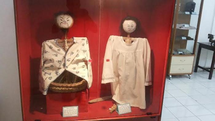 Museum Santet Surabaya, Koleksi Tali Pocong, Jailangkung, Susuk, Celana Antiperkosaan