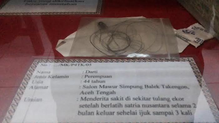 Museum Santet Surabaya, Koleksi Tali Pocong, Jailangkung, Susuk, Celana Antiperkosaan