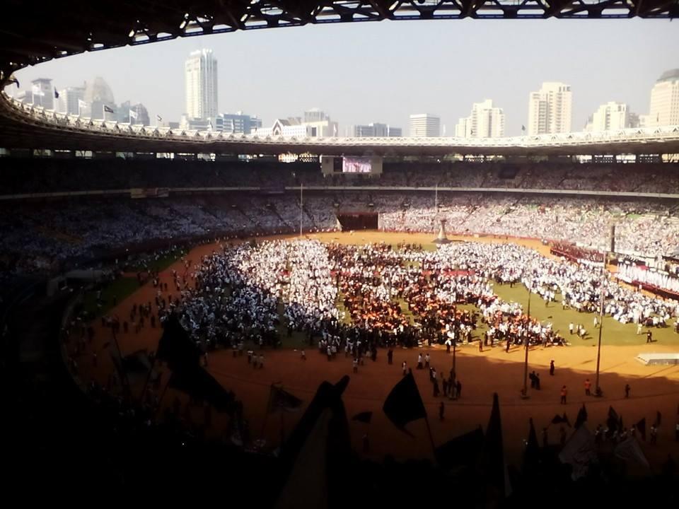 Rapat dan Pawai Akbar di Gelora Bung Karno ke Bundaran HI di Hadiri 150.000 Peserta