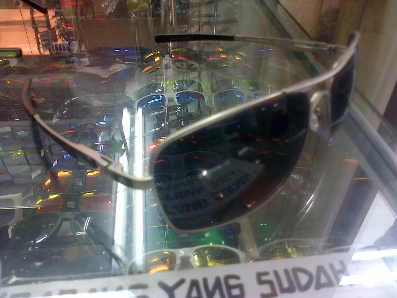 KACAMATA SUNGLASESS / FRAME OAKLEY HOLBROOK GARAGE ROCK DEVIATION MURAH
