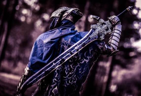 Orang ini fans berat &quot;Dark Souls&quot; - Dia Membuat Cosplay Versi Dia Sendiri