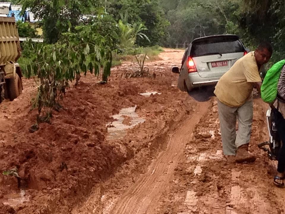 Sampai kapan jalan kami sperti ini ?