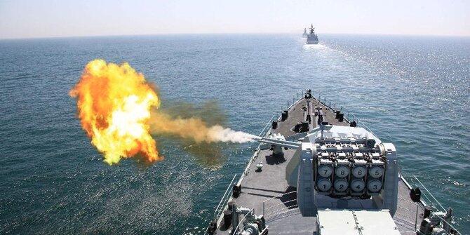 Laut China Selatan Tegang, Ini Perbandingan Kekuatan China vs AS